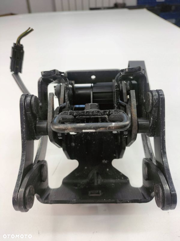 ZAMEK KLAPY TYLNEJ OPEL ASTRA H 13303390500 - 2