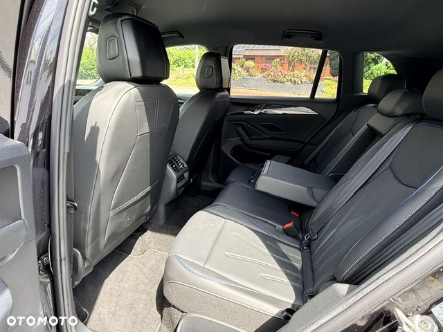 Volkswagen Tiguan - 8