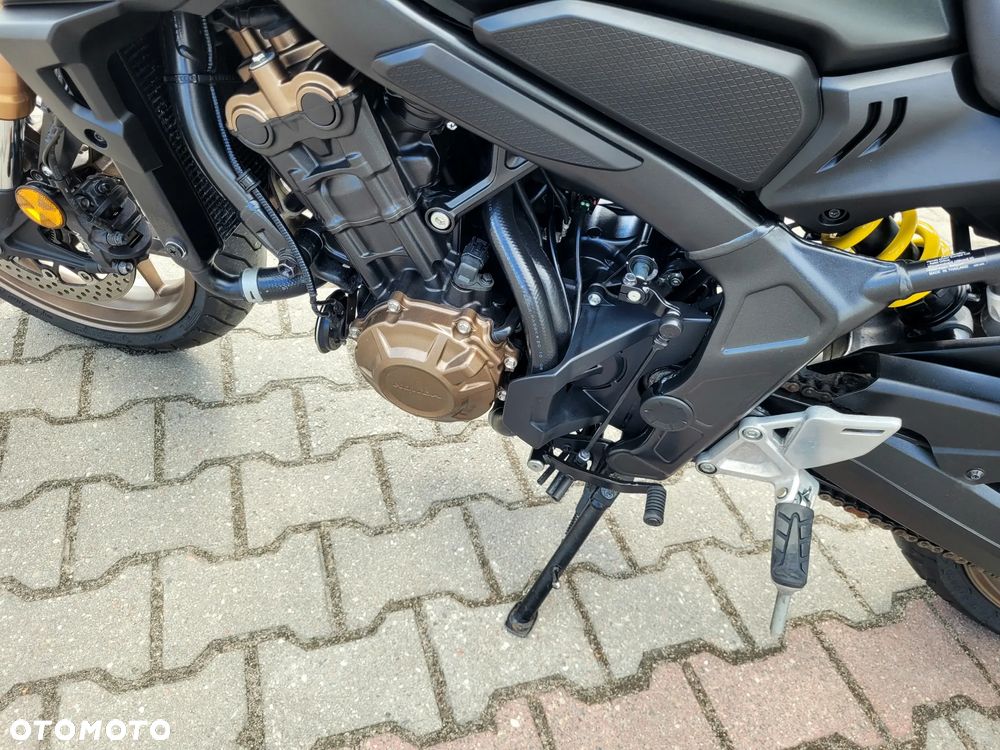 Honda CB - 16