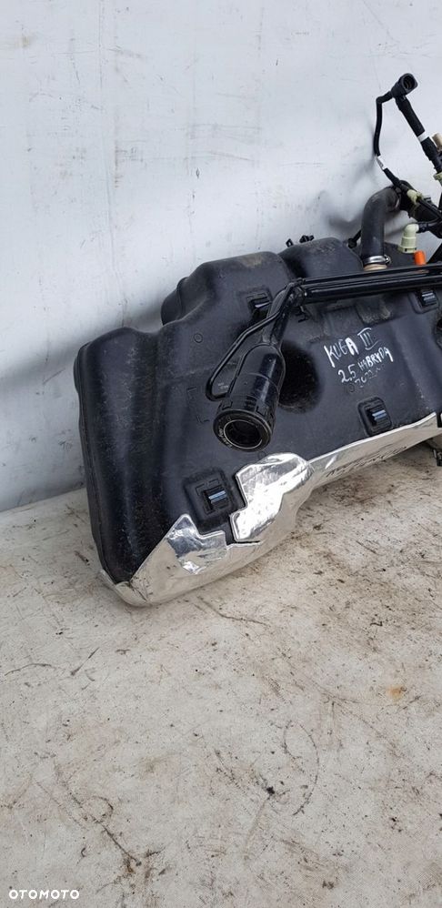 zbiornik pompa paliwa Ford Kuga mk3 2.5 - 3