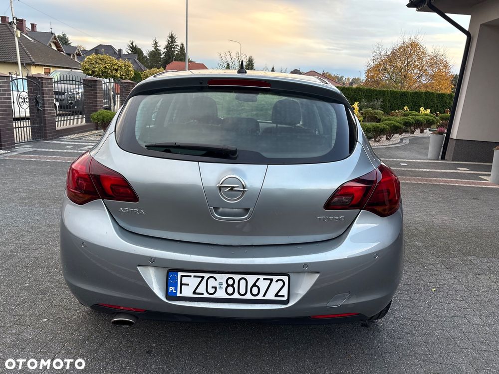 Opel Astra 2012 photo 5