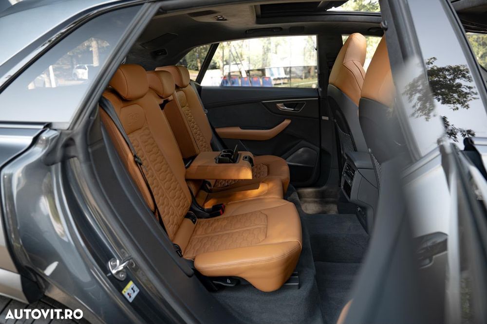 Audi Q8 - 16