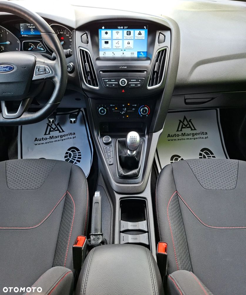 Ford Focus 1.5 EcoBlue Start-Stopp-System ST-LINE - 15