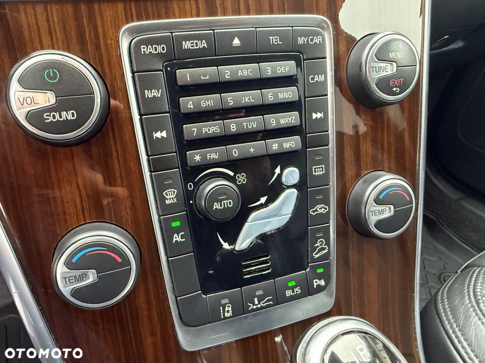 Volvo XC 60 D5 AWD Geartronic Summum - 23