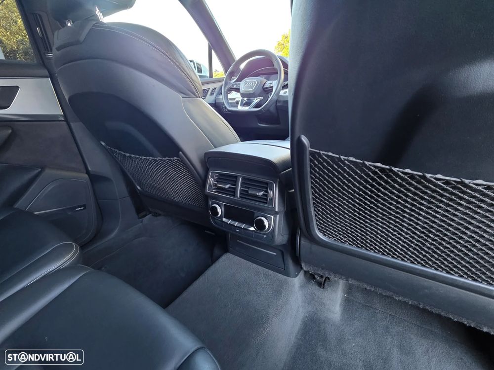 Audi Q7 3.0 TDI quattro S-line Tiptronic 7L - 12
