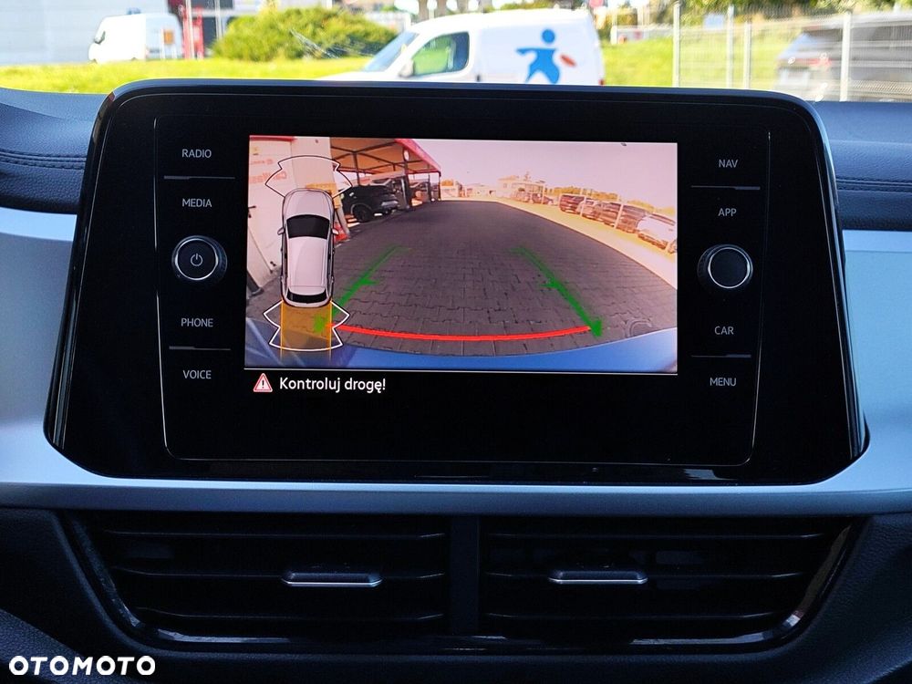 Volkswagen T-Roc - 30