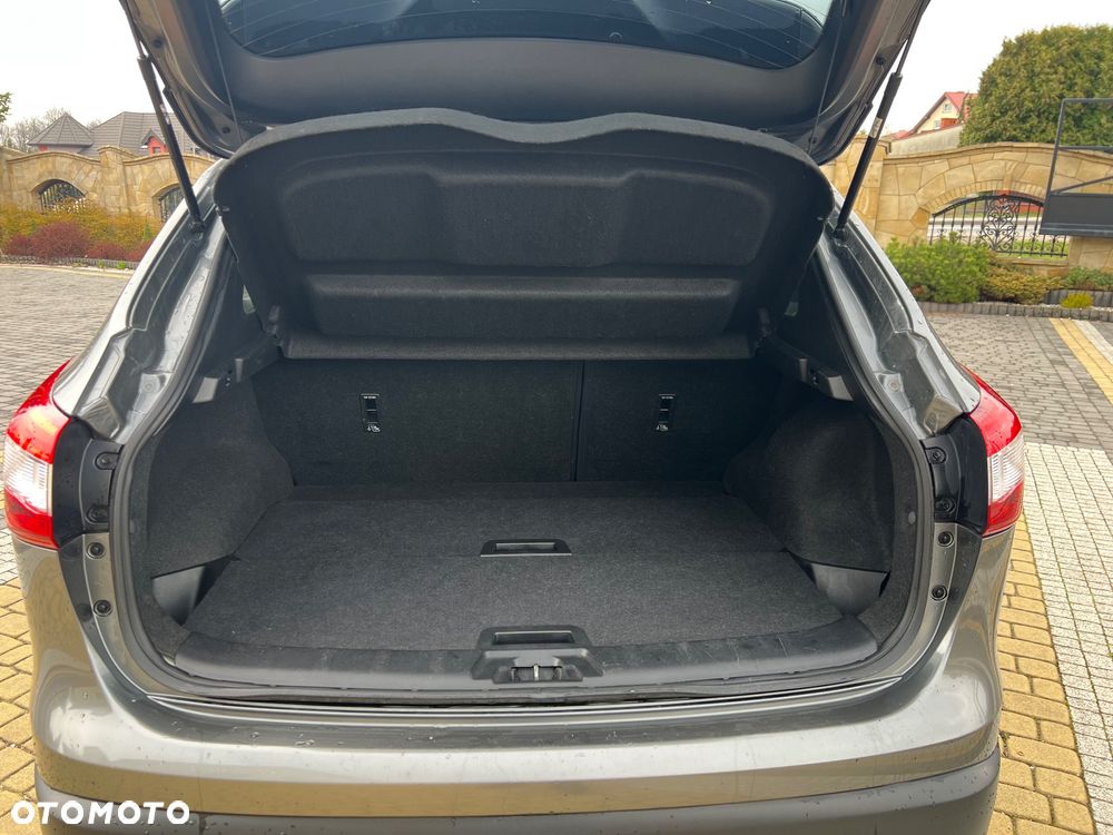 Nissan Qashqai 1.6 dCi Xtronic TEKNA+ - 9