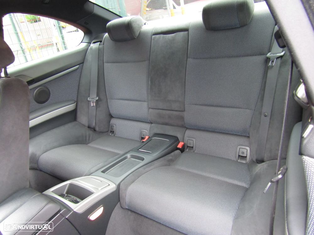 BMW 320 d M Sport Edition - 11