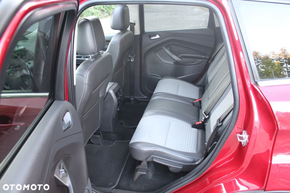Ford Kuga 2.0 TDCi 2x4 Titanium - 18
