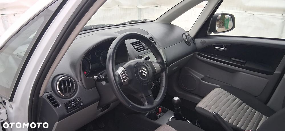 Suzuki SX4 1.6 VVT 4x4 Comfort - 10