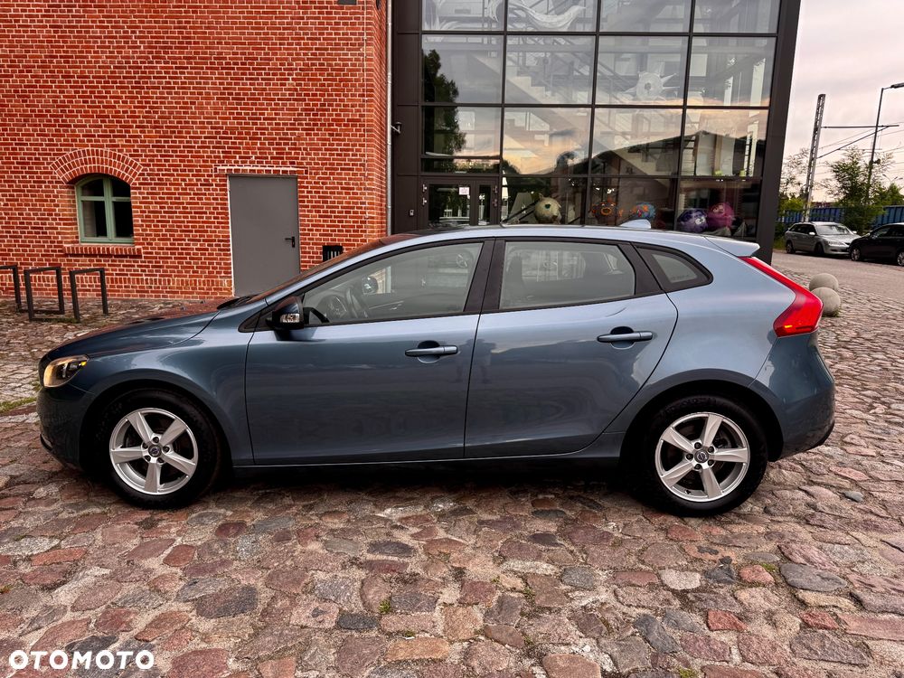 Volvo V40 T3 Kinetic - 11