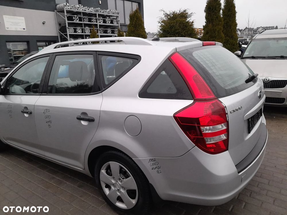 KIA CEED BŁOTNIK PRAWY TYLNY PRAWY TYŁ KOMBI ĆWIARA ĆWIARTA KOLOR: 9S - 1