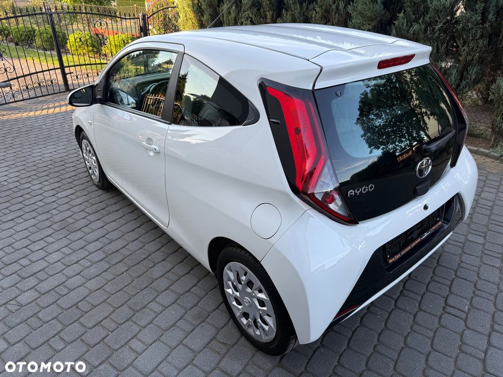 Toyota Aygo x-play - 21