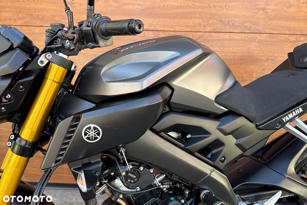 Yamaha MT - 22