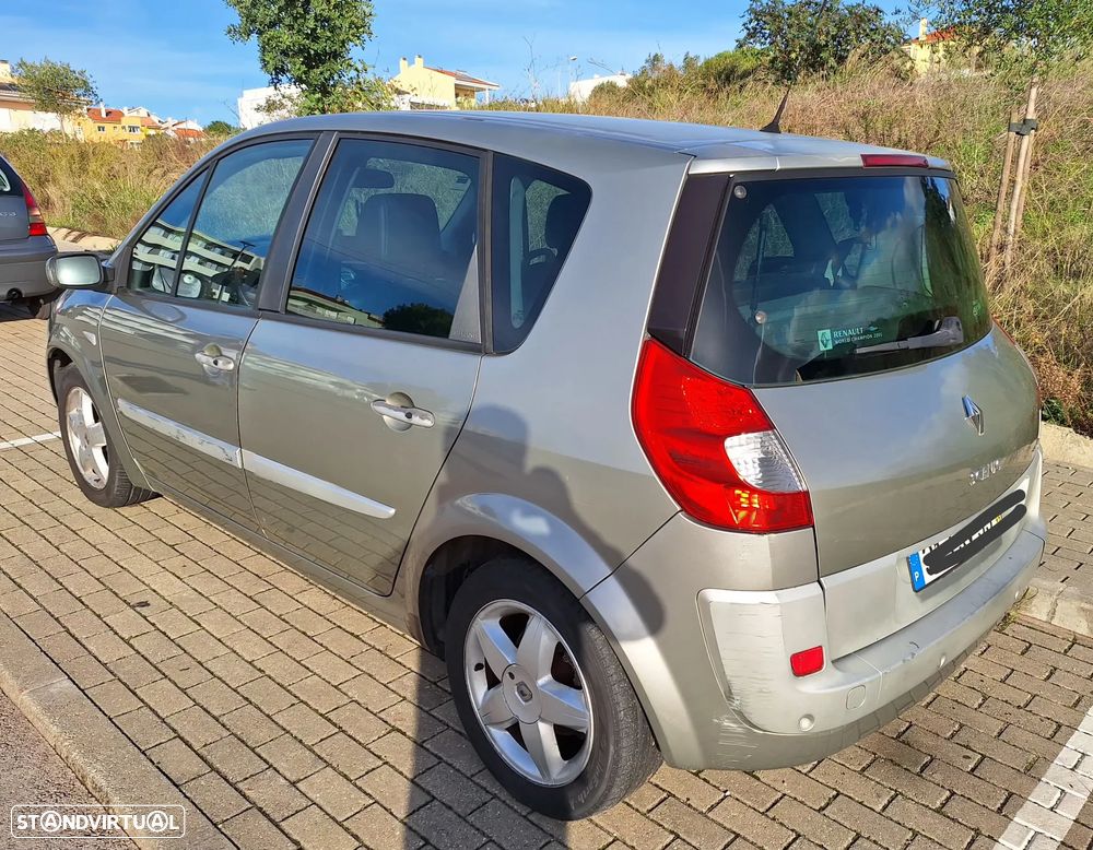 Renault Scénic 1.5 dCi S - 2