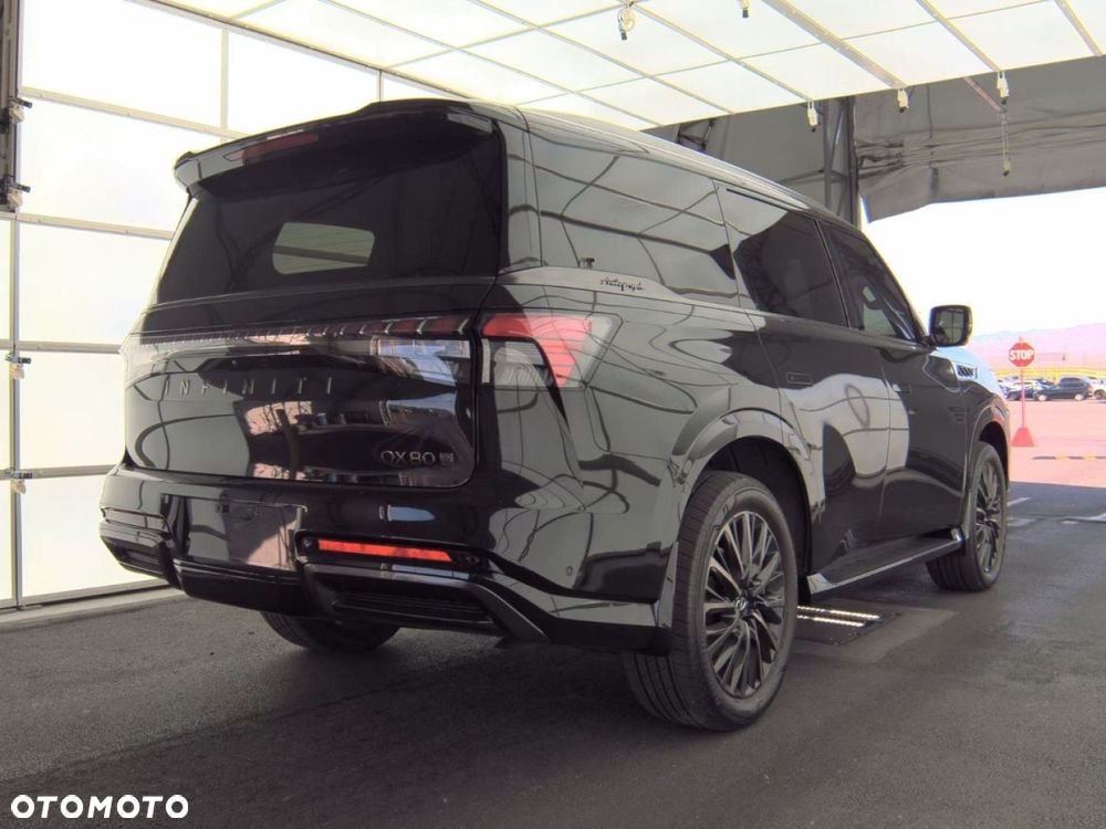 Infiniti QX80 - 6