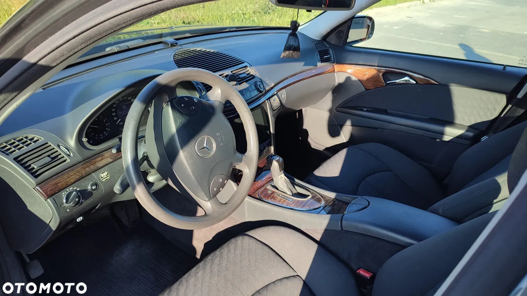 Mercedes-Benz Klasa E 200 T Kompressor Automatik Classic - 8