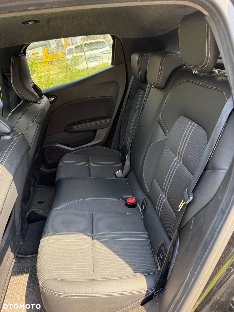 Renault Clio - 16