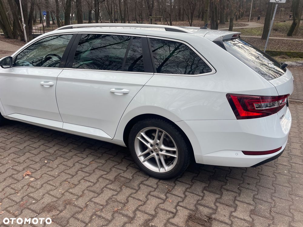 Skoda Superb 2.0 TDI Style DSG - 7