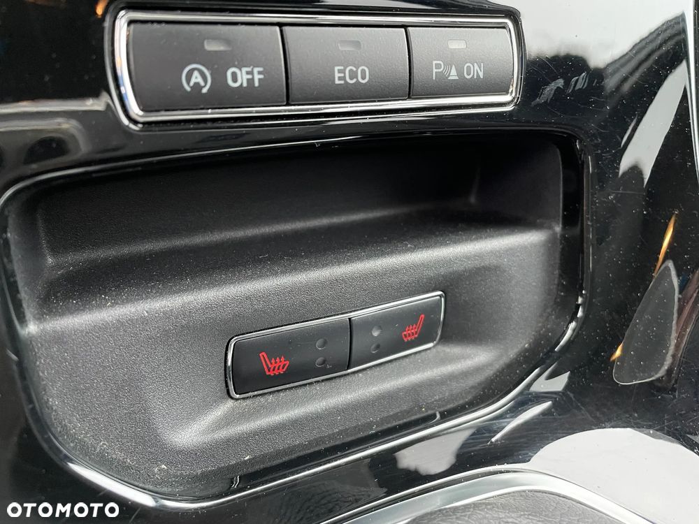 Ford Fiesta 1.0 EcoBoost S&S TITANIUM - 23