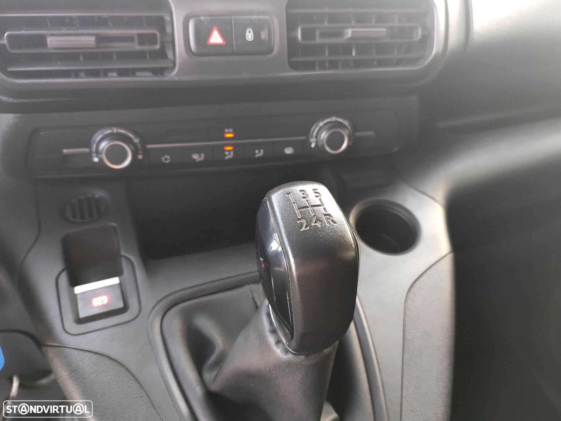 Peugeot Partner 1.5 BlueHDi Premium Longa - 9