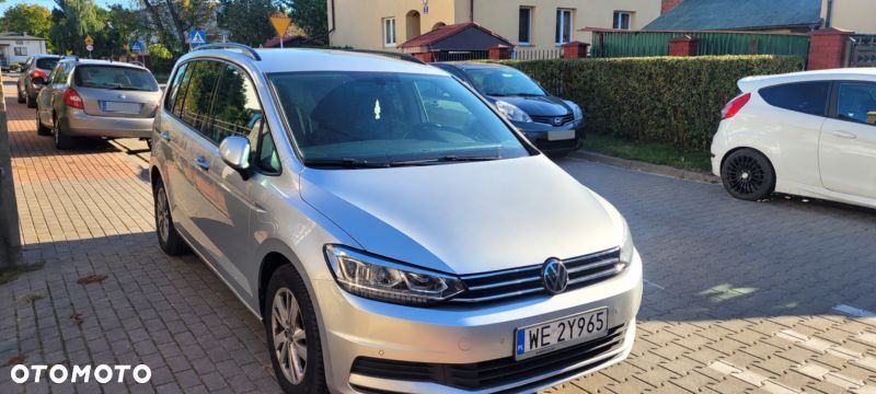 Volkswagen Touran - 1