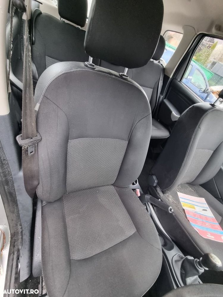 Interior complet Dacia Duster 2010 - 2013 SUV 4 Usi (1487) - 1