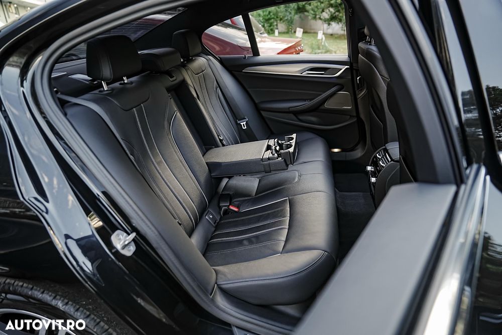 BMW Seria 5 520d Aut. Luxury Line - 28