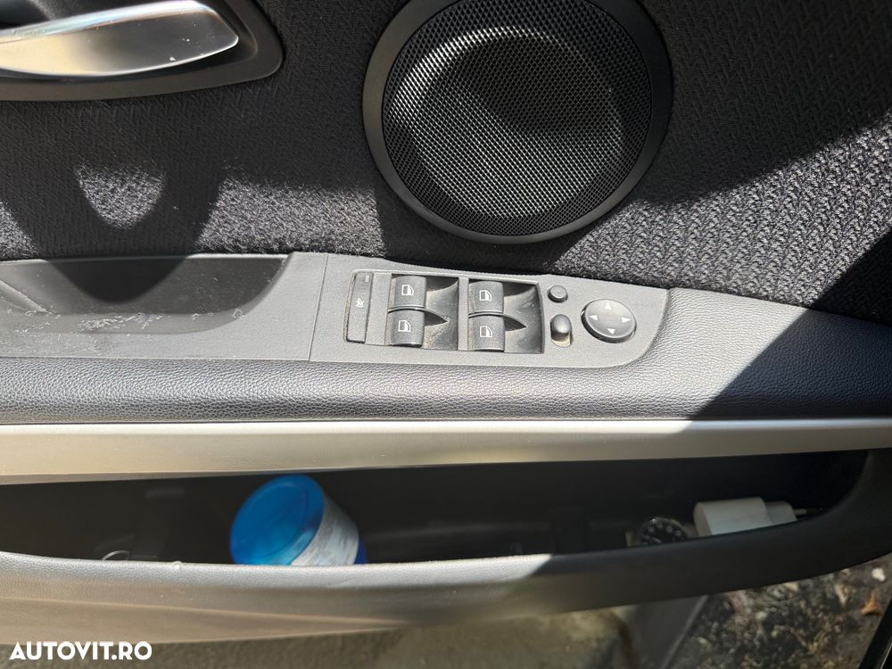 BMW 3 Series 2010 — imagine 10