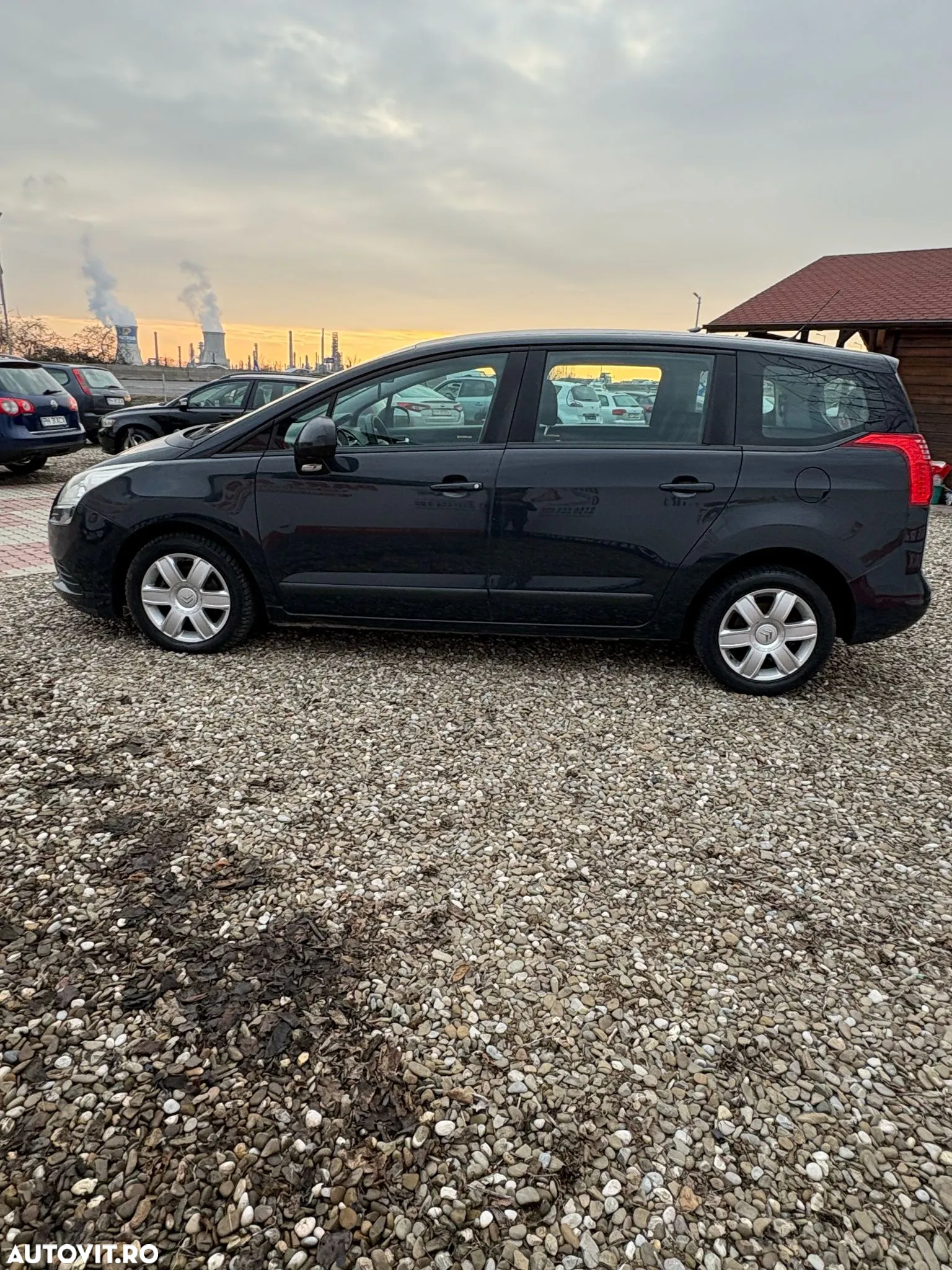 Peugeot 5008 - 13