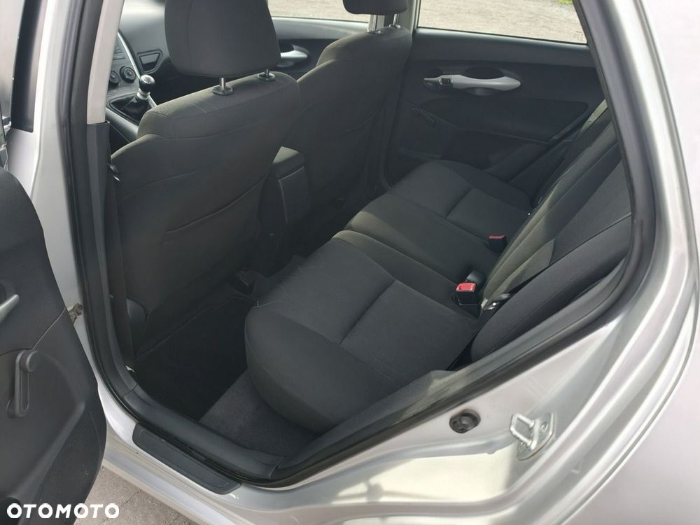Toyota Auris - 18