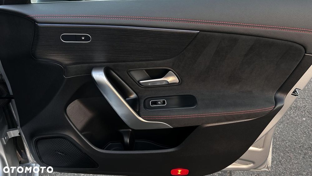 Mercedes-Benz CLA - 20