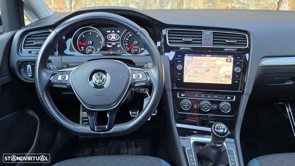 VW Golf Variant 1.6 TDi SCR IQ.DRIVE - 15