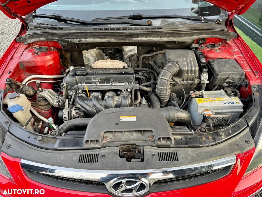 Hyundai i30 i30cw 1.4 blue Comfort - 39