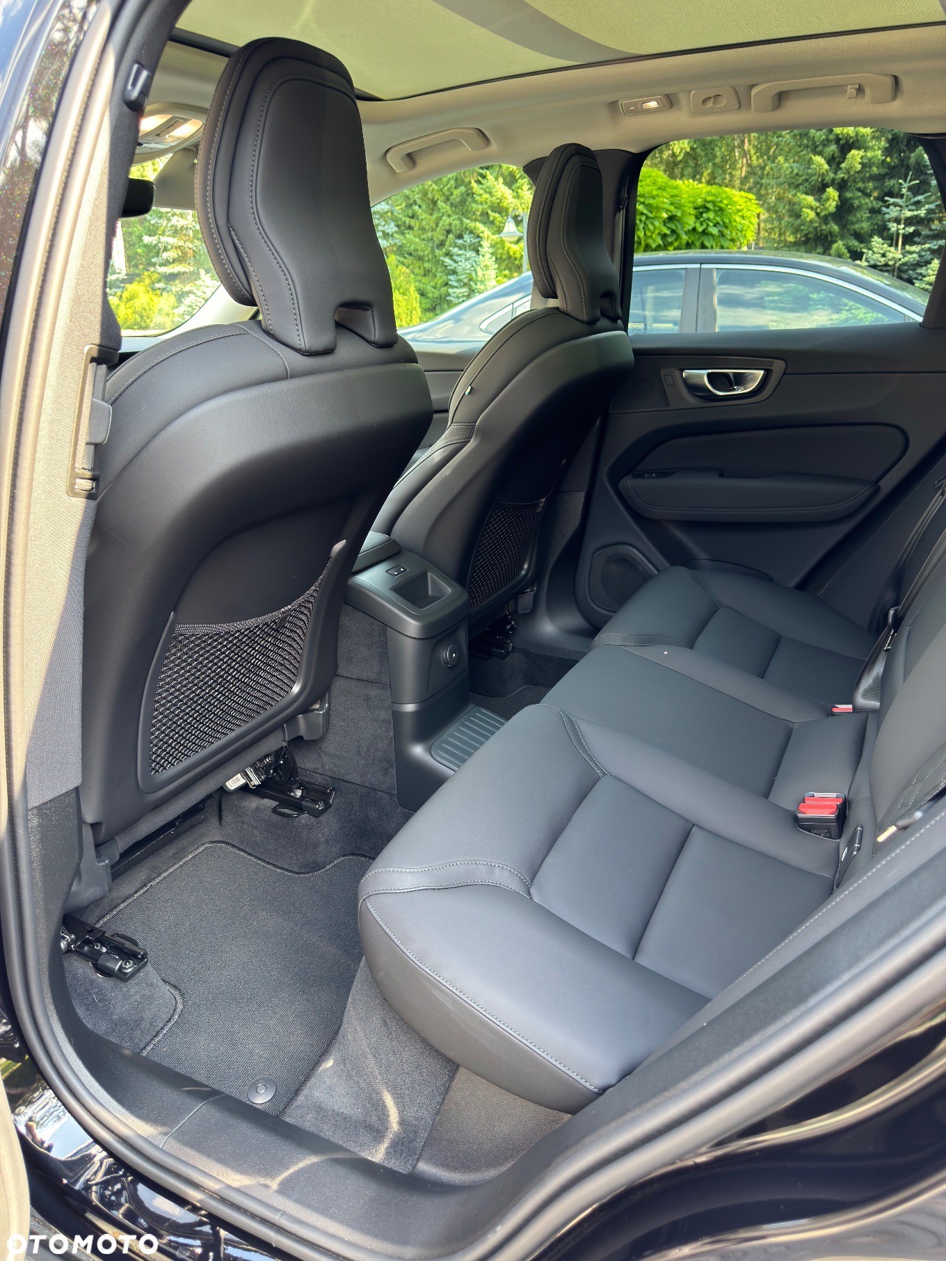 Volvo XC 60 T6 Plug-In Hybrid AWD Ultra Bright - 6