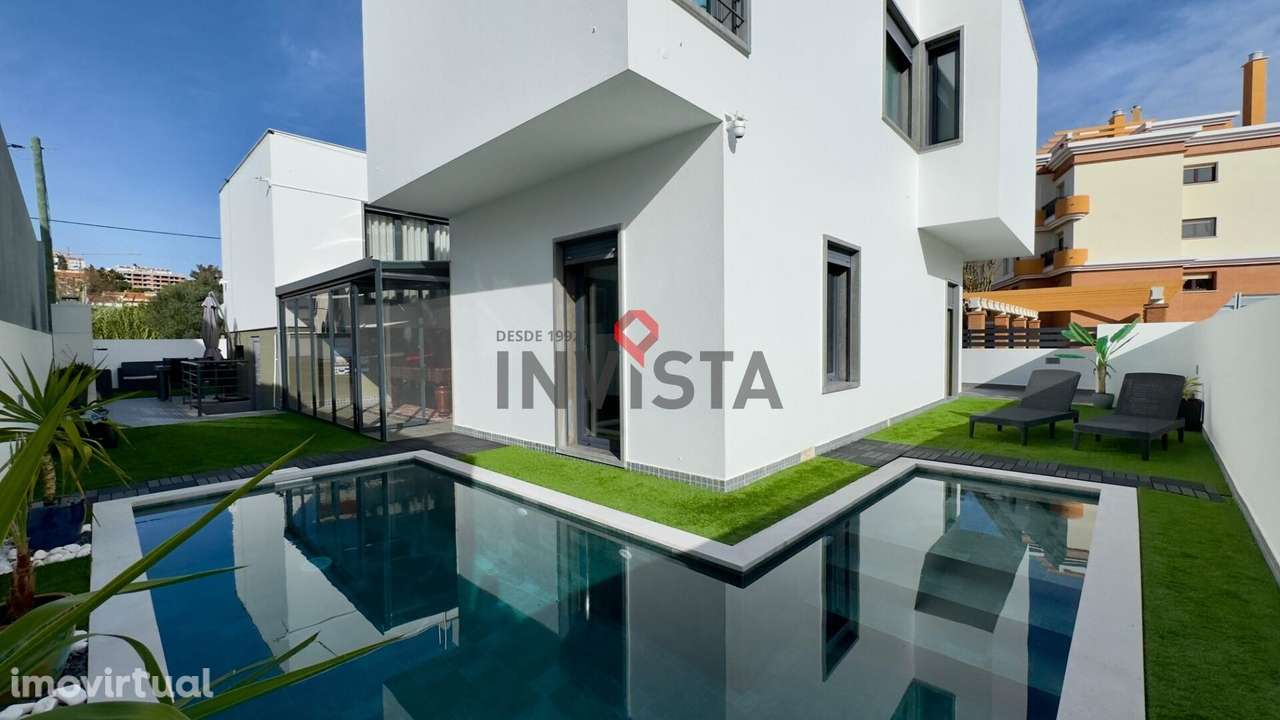 Moradia T3+1 no Centro de Alverca com piscina aquecida - Grande imagem: 2/40