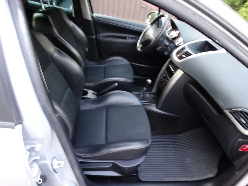 Peugeot 207 1.6 VTi Premium - 8