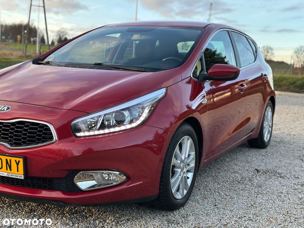 Kia Ceed 1.6 CRDi 128 ISG Edition 7 - 16