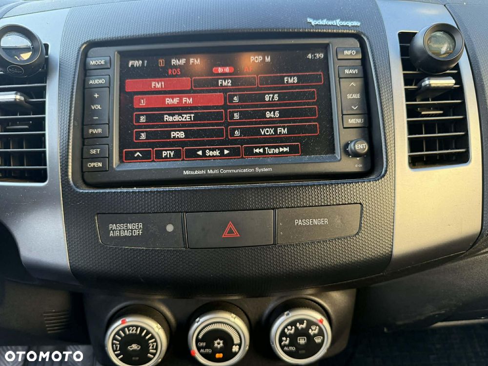 Mitsubishi Outlander 2.0 DID Instyle NAVI - 6