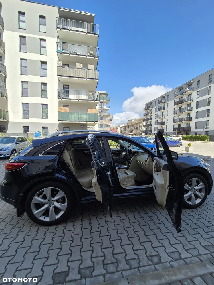 Infiniti FX FX30d S - 7