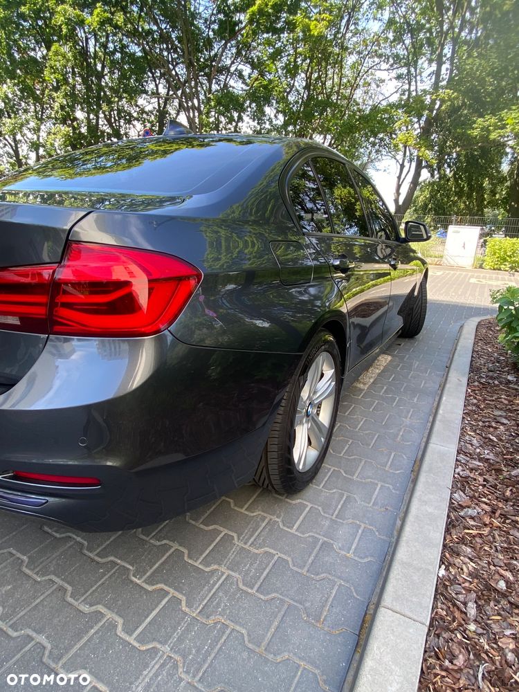 BMW Seria 3 328i Sport Line - 5