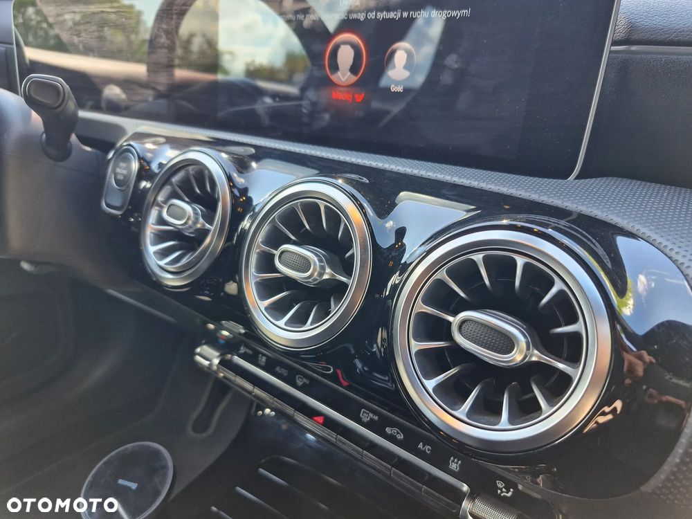 Mercedes-Benz Klasa A 250 E AMG Line 8G-DCT - 17