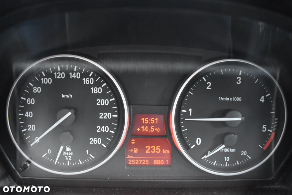 BMW X1 sDrive18d xLine - 14