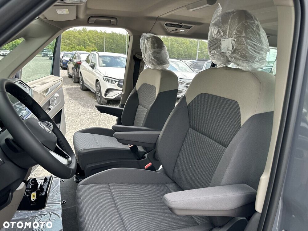 Volkswagen Multivan - 13