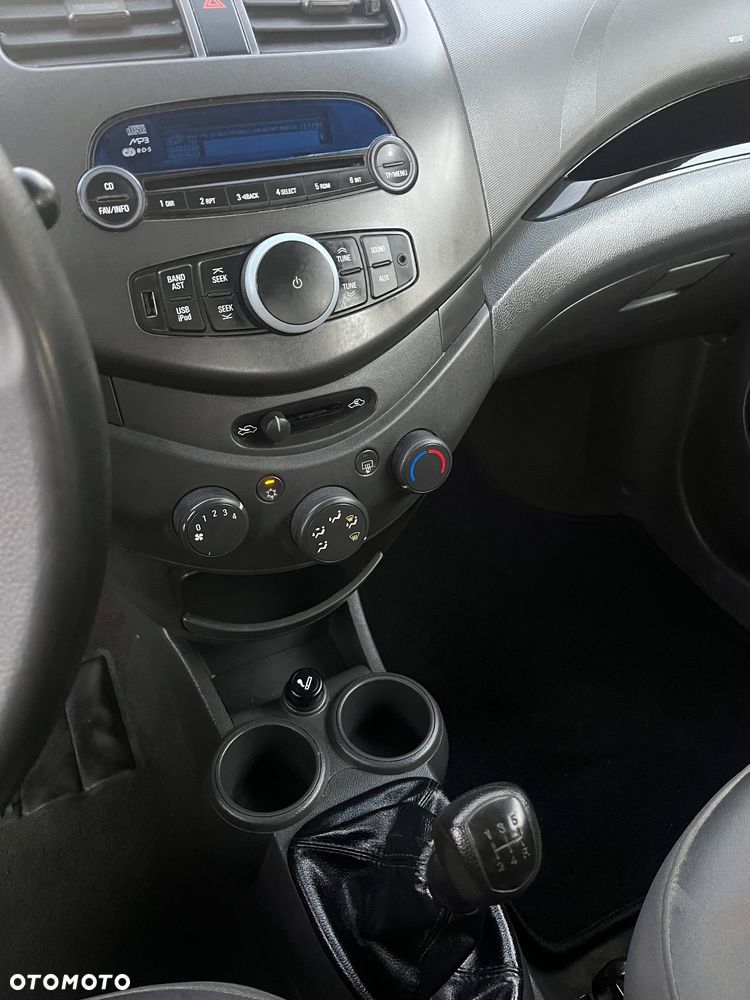 Chevrolet Spark 1.0 - 10