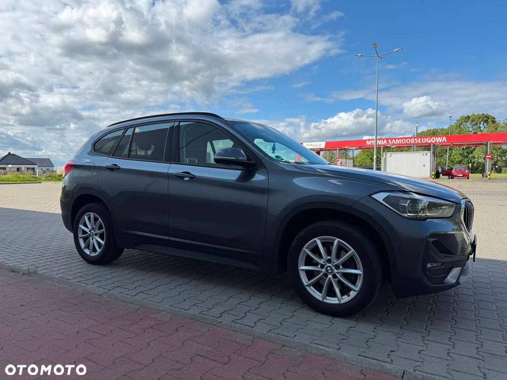 BMW X1 sDrive18d Advantage sport - 3