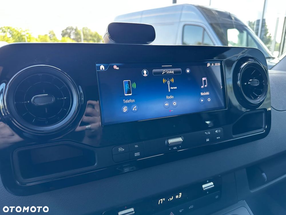 Mercedes-Benz Sprinter - 22