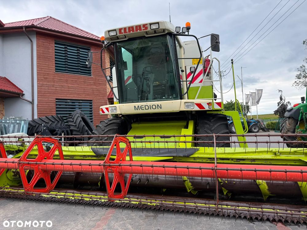 Claas MEDION 340 330  MEGA 350 320 - 7