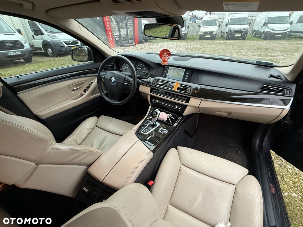 BMW Seria 5 535d xDrive Luxury Line - 18