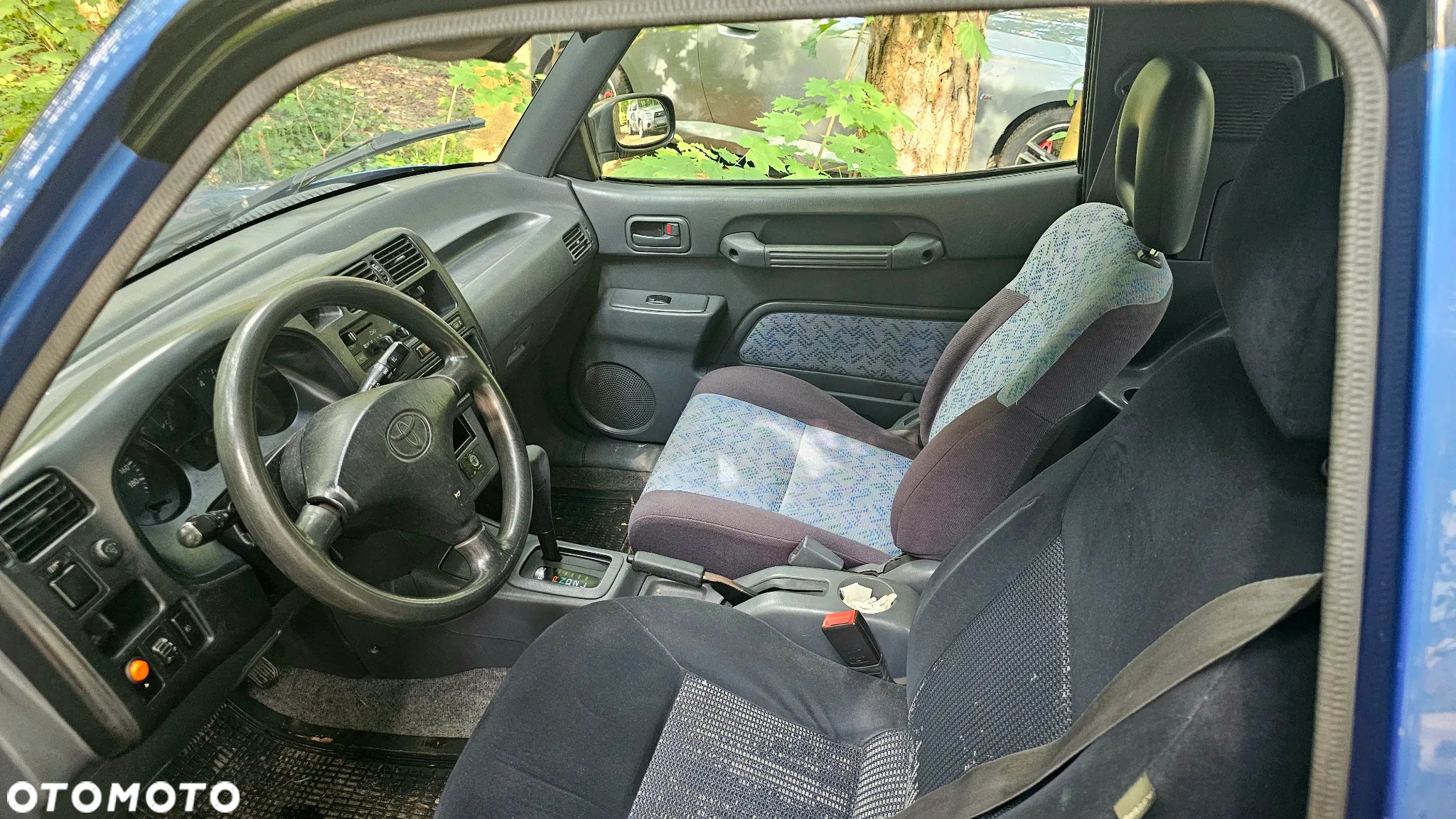 Toyota RAV4 2.0 - 9